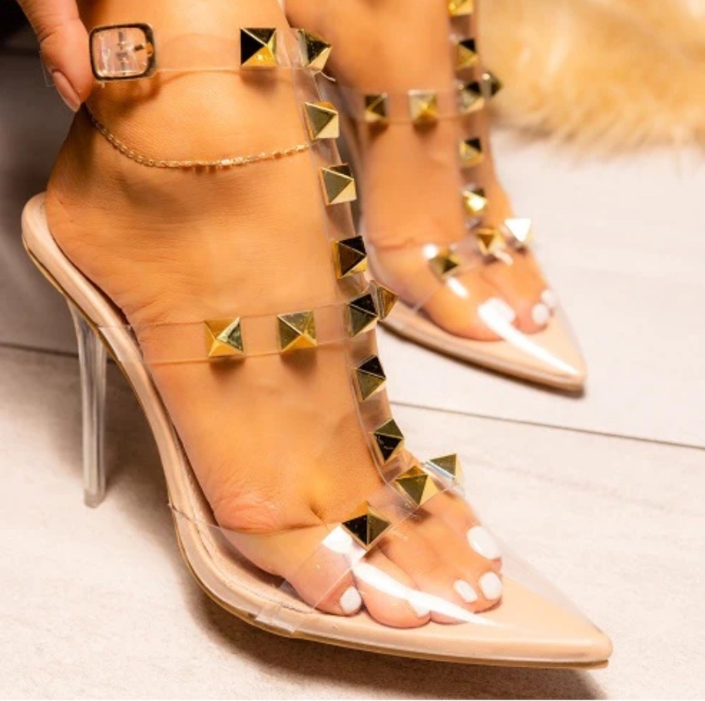 Women's ankle strap pumps